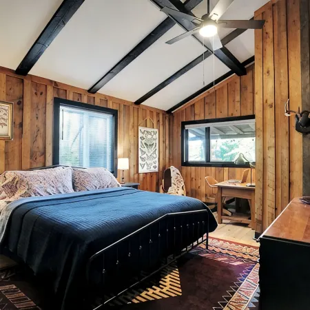 The Elkstone - Hot Tub! Hotels in Conover