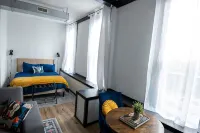 Cozy studio in enchanting downtown Warrensburg with full kitchen, AC, WiFi - Boutique
