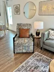 Serene bungalow: Modern Comfort near the Hospital, Power Plants and Campus - WiFi