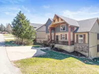 Pools Pvt Hot Tub near Thunder Ridge & Big Cedar - Boutique