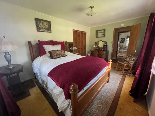 Peaceful cottage in farmland - close to Luray, Shenandoah River & National Park - 2-Star