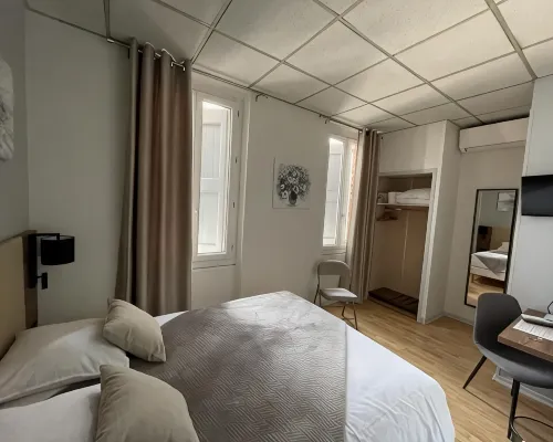 Hotel le Rochegude Hotele w: Albi