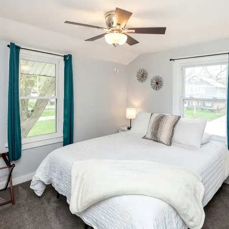 The Cow Tipper: Near Everything - SPA - Game Room - Fire Pit & Patio - Sleeps 10