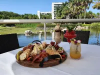 Pacific Bay Resort - breakfast