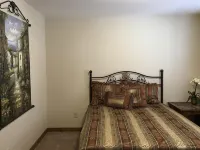 Downtown Cody!!! Bobbi's Bunkhouse B - 4-Star