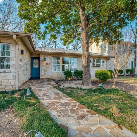 Wine Country Compound I Pool & Hot Tub I Club House and Casita!