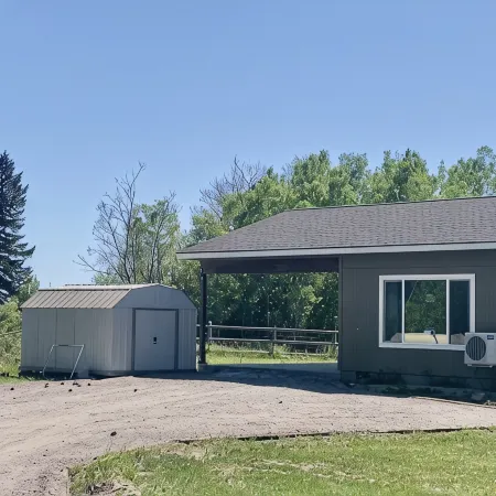 French Country Farmhouse -15 min from Glacier NP-Whitefish Mtn, & Flathead Lake!