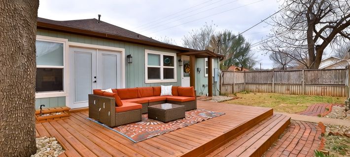 Amazing outdoor deck & kitchen, large home, central to all of Abilene! Hotels in Abilene