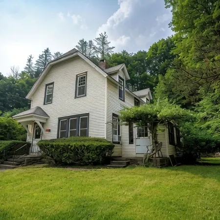 Modern 5-Bedroom Ski/Summer Mountain Home -Game Room-Hot Tub-3 Min to Belleayre