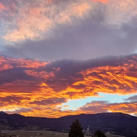Kokopelli Lodge nestled in the Sangre de Cristo Mtns...Ski/Hike/Fish/Hunt