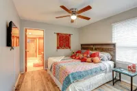 Great neighborhood!  3 bed 2 full bath close to shopping, restaurants, U of I - Bintang 3