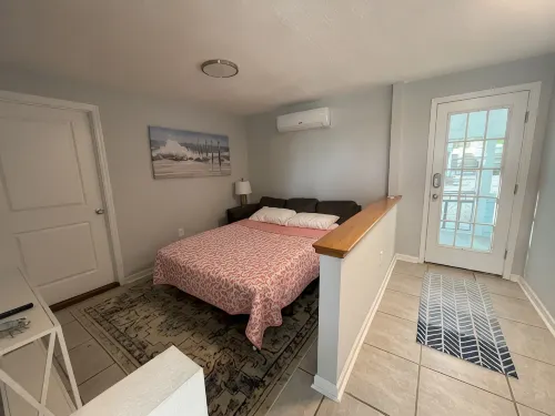 Dolphin View House #2 - 2-Star