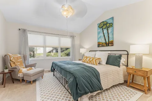 NEW Trendy Midtown Vibes Townhouse, Fenced Yard - 4-نجوم