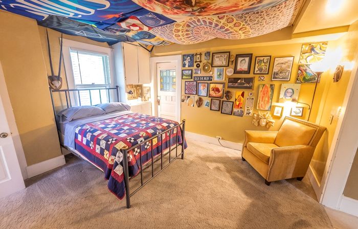 Great Space! 2 Blocks from Downtown Lee's Summit!
