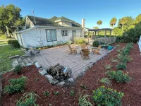 The Rose on Lakeside Mount Dora-Umatilla4 Bedrooms 2 1/2 bathrooms Sleeps 10 - Boutique
