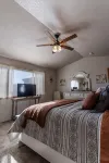 Beautiful Warm and Spacious Home, 3bed/2 full bath - 3-Star