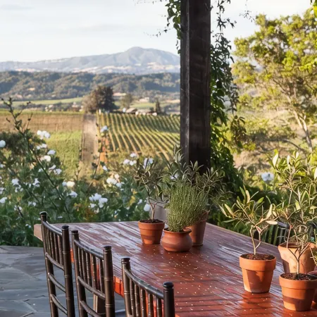 Gorgeous Views, Pool and Hot Tub, 12 Mins to HB Plaza