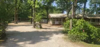Cabin Like Setting on Secluded Wooded Property 5 Minutes from Caddo Lake - Homestays