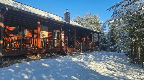 Lakefront cottage, construction 2023, with 300 ft private beach on Lake Huron - WiFi