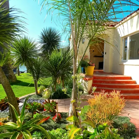 Seaside Spanish Casa, Steps to the World Famous Surf Windansea Beach of la Jolla