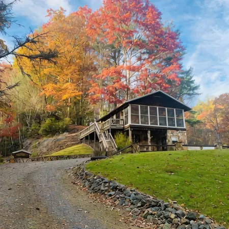 Peak Creek Cabin in Laurel Springs