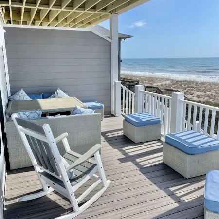 Emerald Isle at it's best at Sea Maiden West!!  Renovated BEACHFRONT home!!