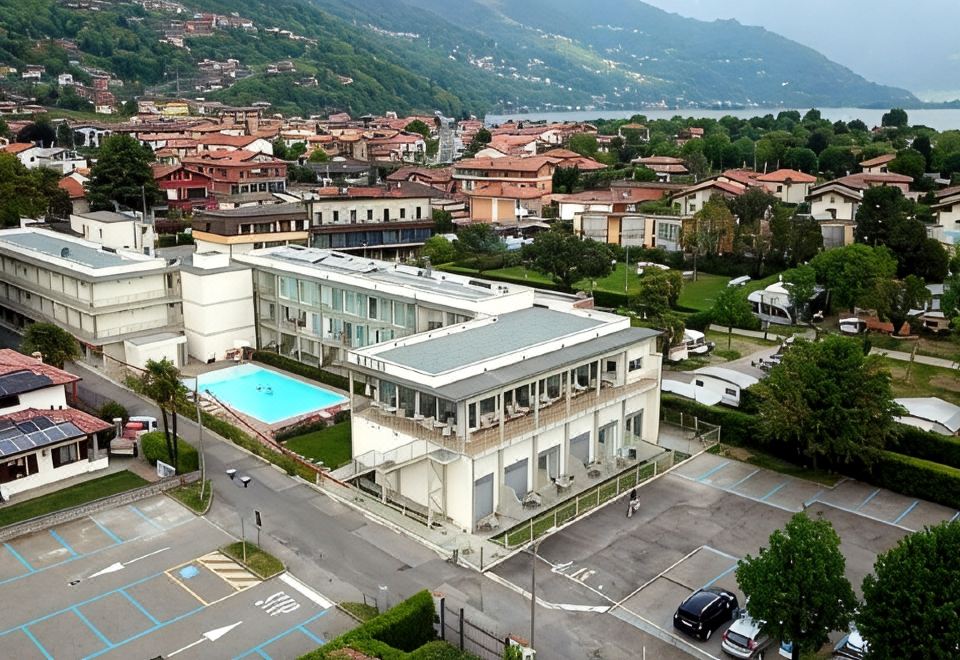 Hotel Vischi - Housity