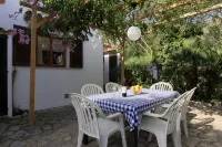 Family friendly villa with optional pool gate , close to Pollensa and the beach. - Villas
