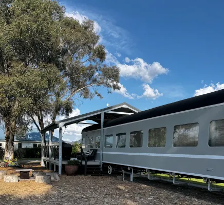 A unique sleeper train carriage near Bathurst that's off the rails! - Wifi