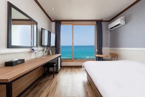 8 Hotel - 2-Star