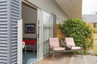 The Claremont Motel Hotels in Martinborough