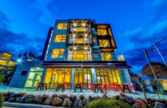 Donnaekohill Resort Hotels near Camelia Forest