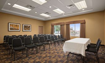 Days Inn & Suites by Wyndham Winnipeg Airport Manitoba