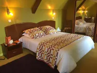 Auberge du Cheval Blanc Hôtels à : Salbris