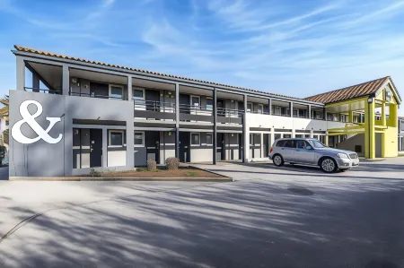 B&B Hotel Perpignan Sud Porte d'Espagne Отели в г. Полестр