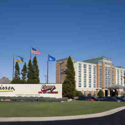 DoubleTree by Hilton Pleasant Prairie Kenosha Hotel Exterior