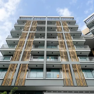 ONPA Hotel & Residence Bangsaen Отели рядом с достопримечательностью «Гора Кхао-Саммук»