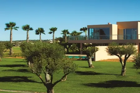 Salgados Beach Villas