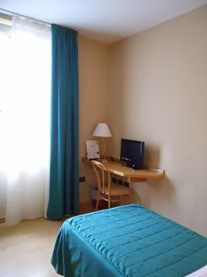 Albergo Italia Các khách sạn gần Oratorio del Santissimo Crocifisso della Grotta