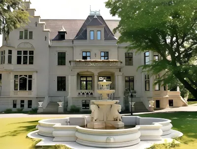 Schlosshotel Zum Markgrafen Hotels in Halberstadt