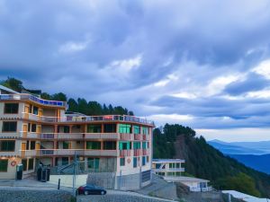 Canari Hotel Kashmir View