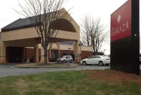 Baymont by Wyndham Knoxville I-75 Hotels near Clinton Plaza