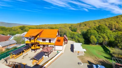 Eko-Otel Rial Lago-Naki Apart-Hotel Отели рядом с достопримечательностью «Водопады Руфабго»