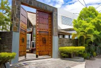 Seapoint Boutique Hotel Hotel dekat Mont Choisy Beach