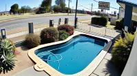 Blackwater Motor Inn - parking