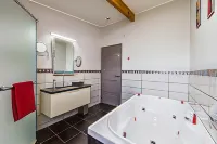 151 on London Motel & Conference Centre Hotels in Whanganui