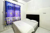 Fazira Homestay Syariah RedPartner Pandan Hotel dekat Vie Cafe & Ferboden Distro