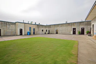 The Old Mount Gambier Gaol Hotel a Ob Flat