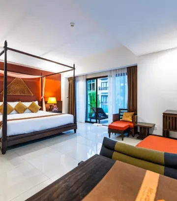 ห้องแกรนด์ดีลักซ์ พร้อมทางเข้าสระว่ายน้ำ 1 เตียงคิงไซส์ ห้ามสูบบุหรี่