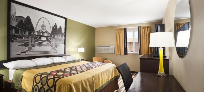 Super 8 by Wyndham Joplin Hotels in Joplin